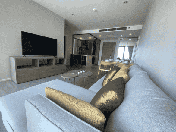 A superb spacious condo at Sukhumvit 69, near Phra Khanong BTS & W-District