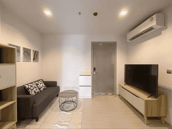 FOR RENT     Life Asoke-Rama 9 Condo