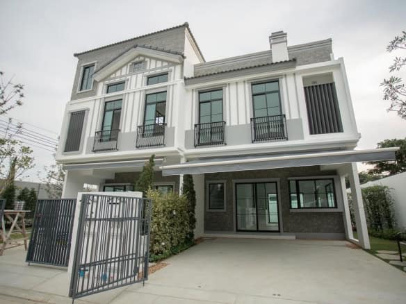 Townhouse, “Indy 5 Bangna Km.7”, Bang Na, Bangkok Ref: 7370