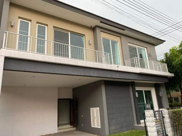 The City Sukhumvit Bangna Village BTS Udomsuk Ref: 7387