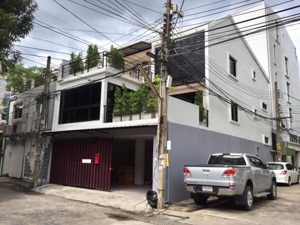 Townhouse, 8 Minutes Walk To Ekkamai BTS, Ekkamai, Bangkok Ref: 7388