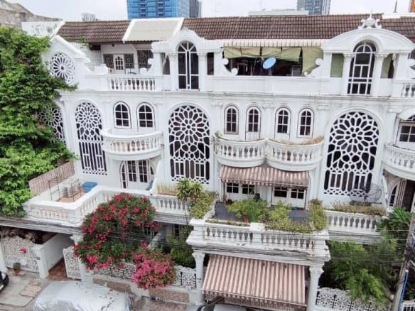 Townhouse, 5 Bed, Ekkamai, Bangkok