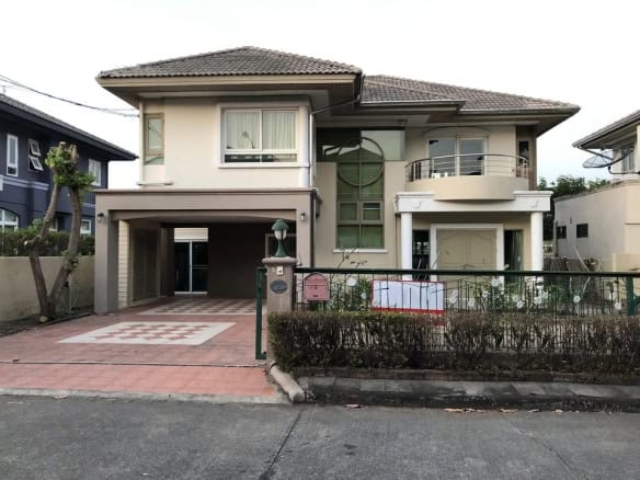Detached House, Lakeside View, Minburi, Bangkok