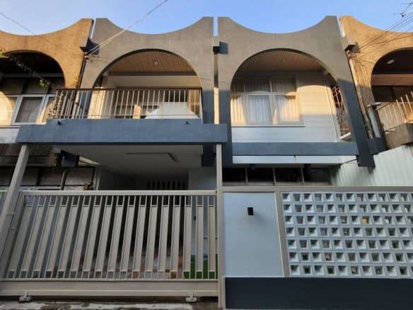 Townhouse, 192 sqm, Ekkamai, Bangkok