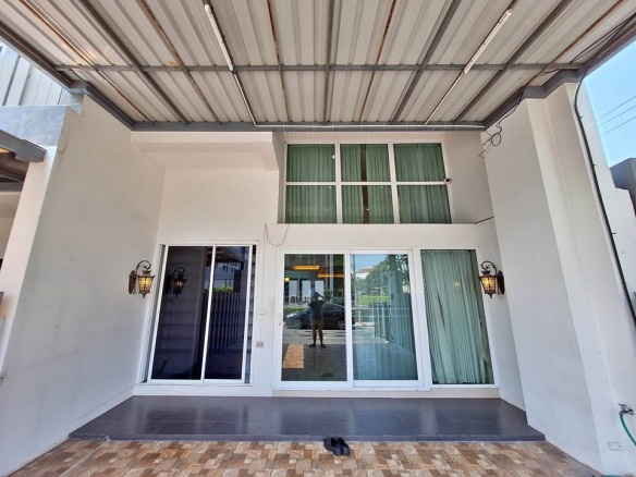 Townhome, 307 sqm, Soi Lat Phrao 80