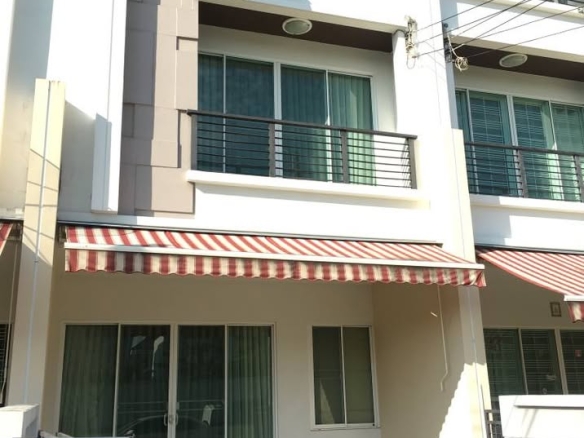 Townhouse, Baan Klang Muang Sathorn Taksin 2, Near BTS Wutthakat