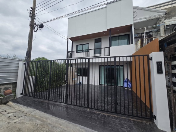 Townhouse, 3 Bed, Near BTS Bang Chak