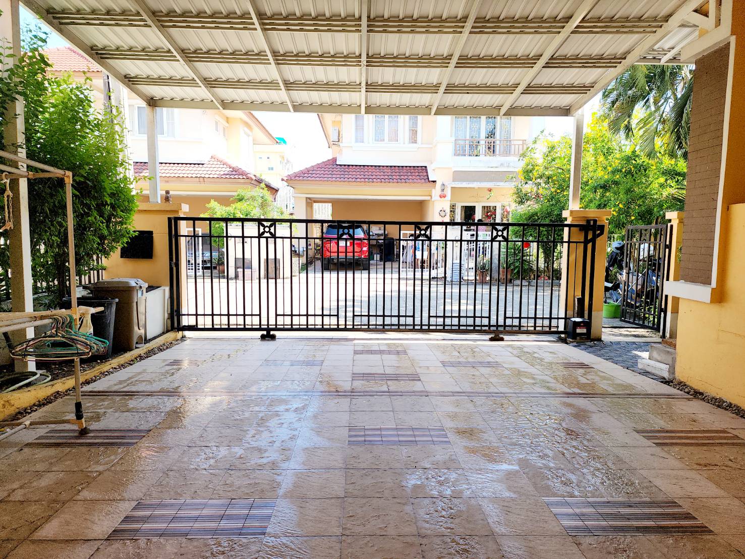 550458778_2042961436452501_824832448280866293_n