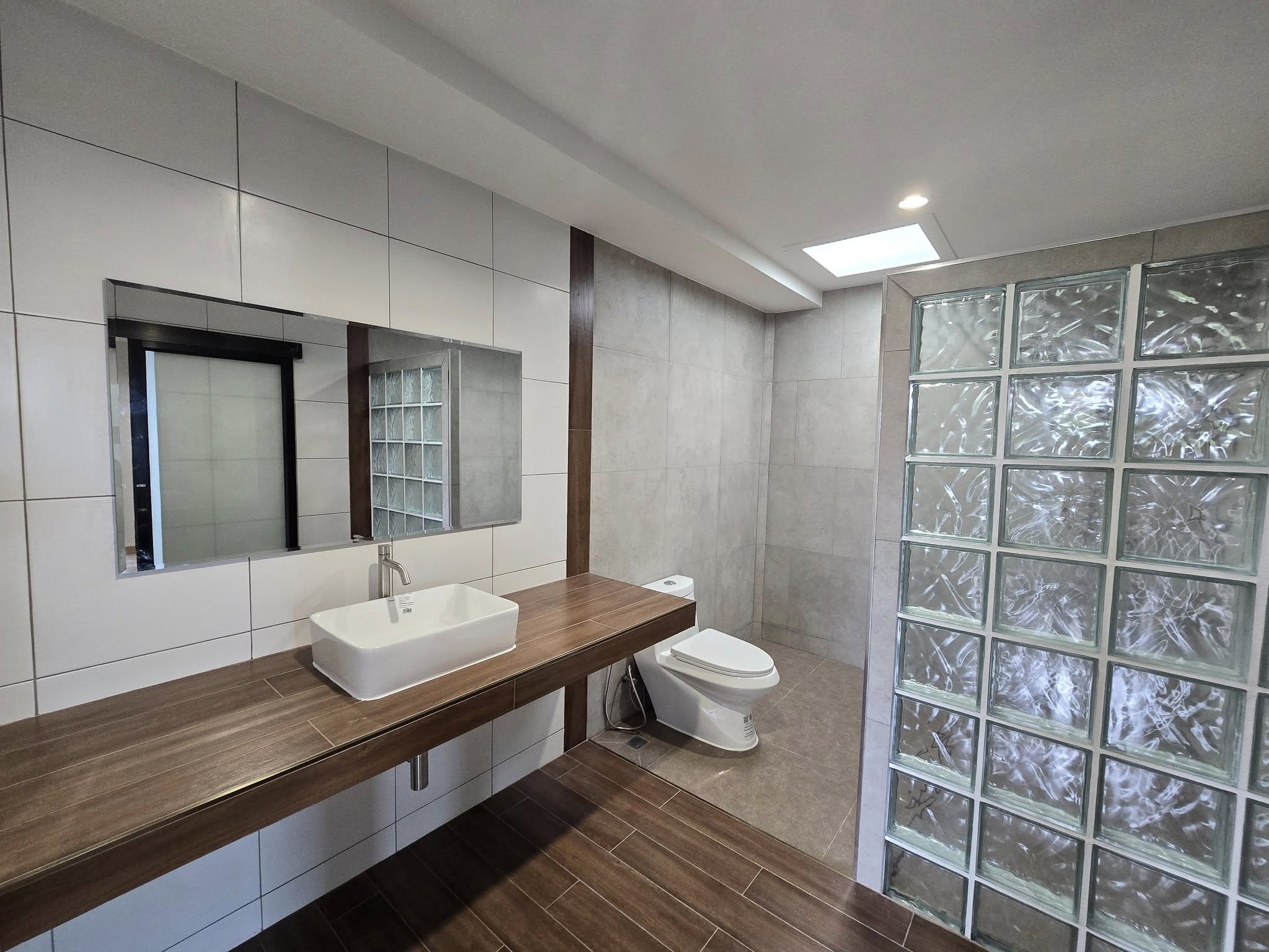 550549820_10161767241176444_8658816606961762454_n