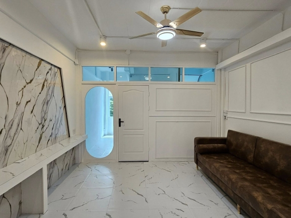 Townhouse, 4 Bedroom, Near BTS Phra Khanong